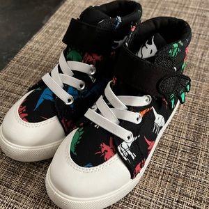 Dinosaur shoes!